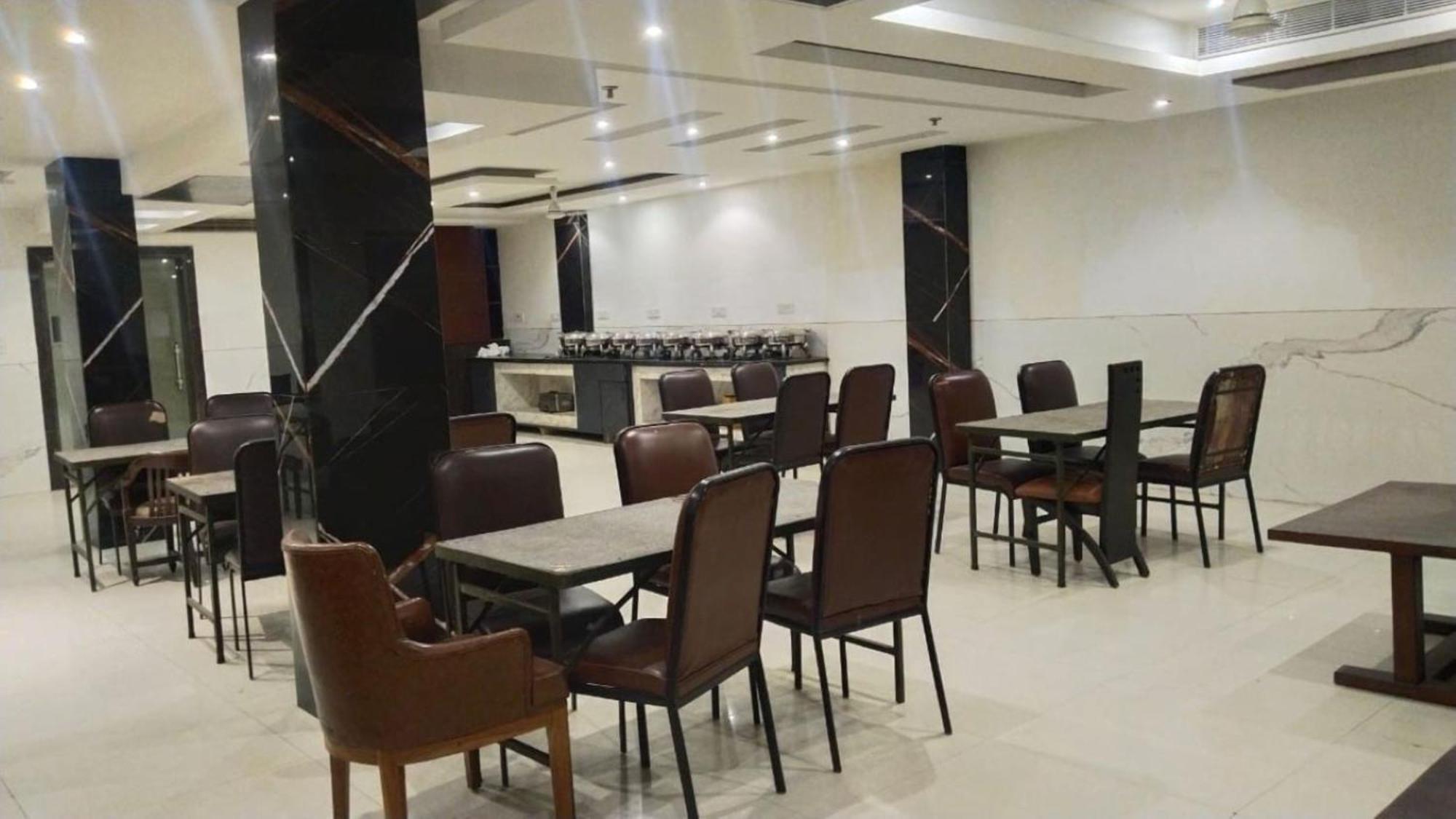 Hotel Star By Star Group- Near Delhi Airport New Delhi Ngoại thất bức ảnh