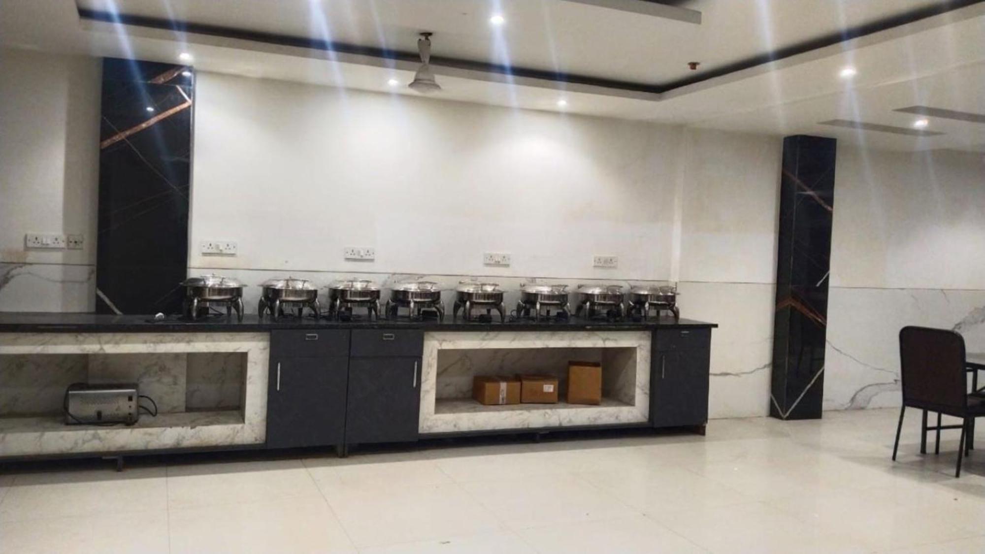 Hotel Star By Star Group- Near Delhi Airport New Delhi Ngoại thất bức ảnh